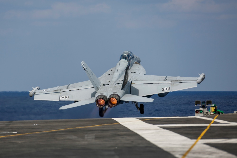 Abraham Lincoln conducts flight operations