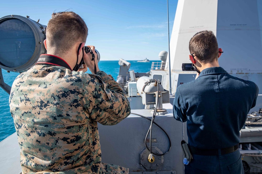 Sailors and Marines Train Together Aboard USS Arlington