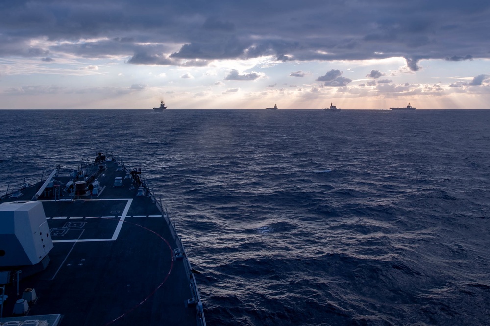 U.S. Pacific Fleet Forces, Alongside JMSDF, Participate in Joint Training Exercise