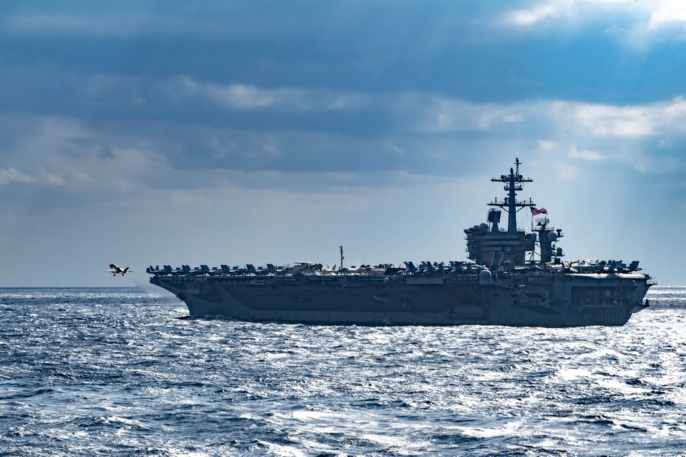 U.S. Pacific Fleet Forces, Alongside JMSDF, Participate in Joint Training Exercise