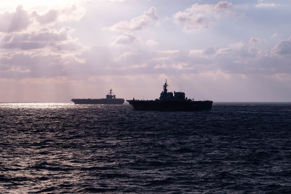 U.S. Pacific Fleet Forces, Alongside JMSDF, Participate in Joint Training Exercise