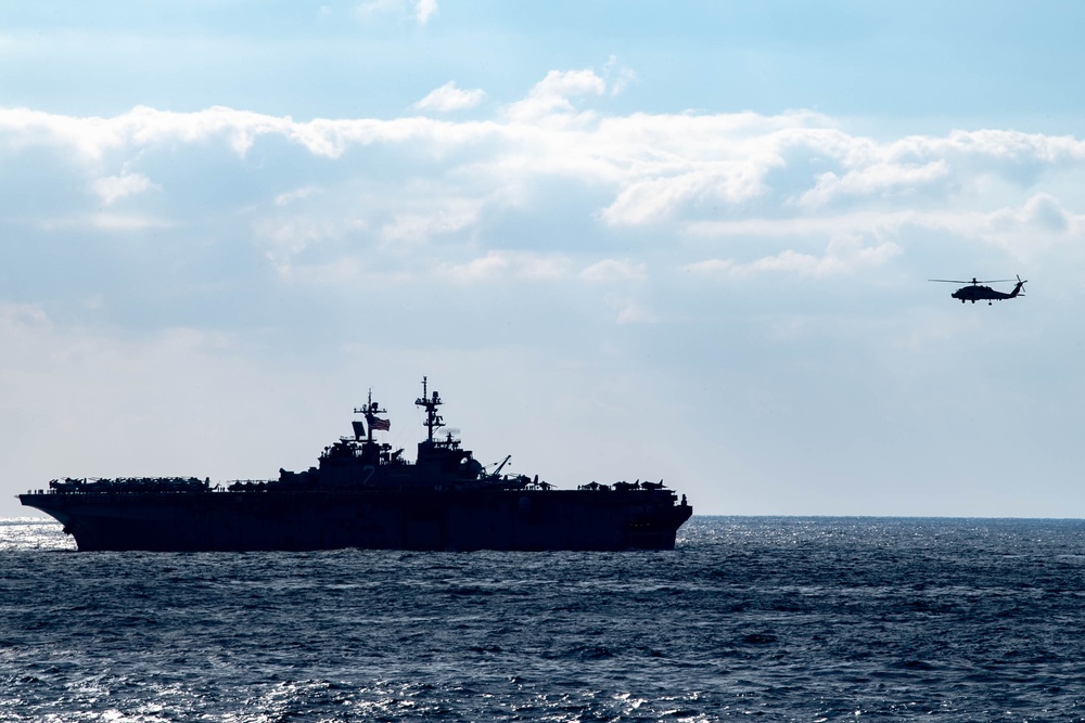 U.S. Pacific Fleet Forces, Alongside JMSDF, Participate in Joint Training Exercise