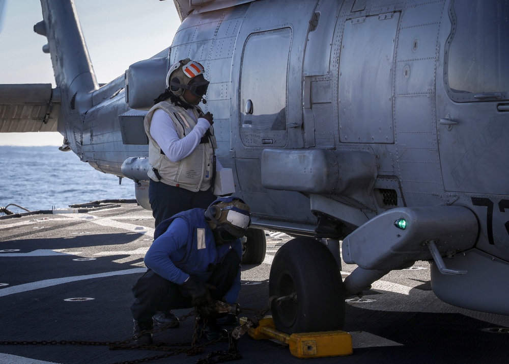 USS Porter (DDG 78) flight operations