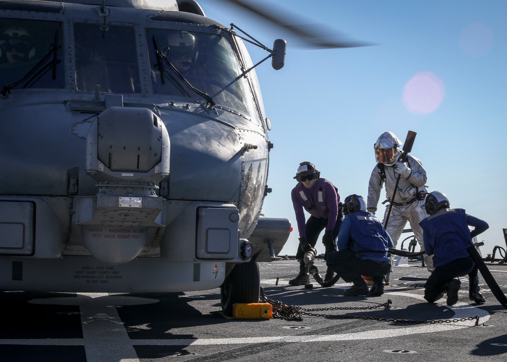 USS Porter (DDG 78) flight operations