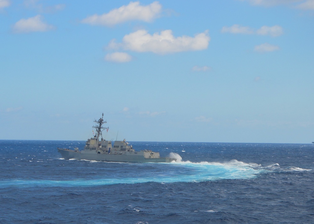 US Pacific Fleet Forces, Alongside JMSDF, Participate in Joint Training Exercise