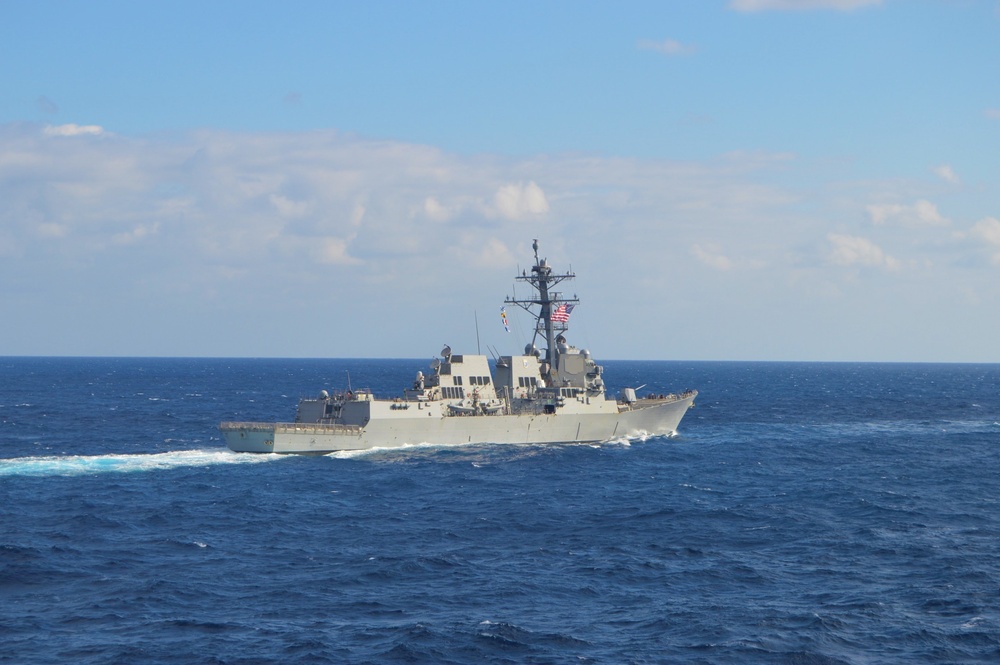 US Pacific Fleet Forces, Alongside JMSDF, Participate in Joint Training Exercise