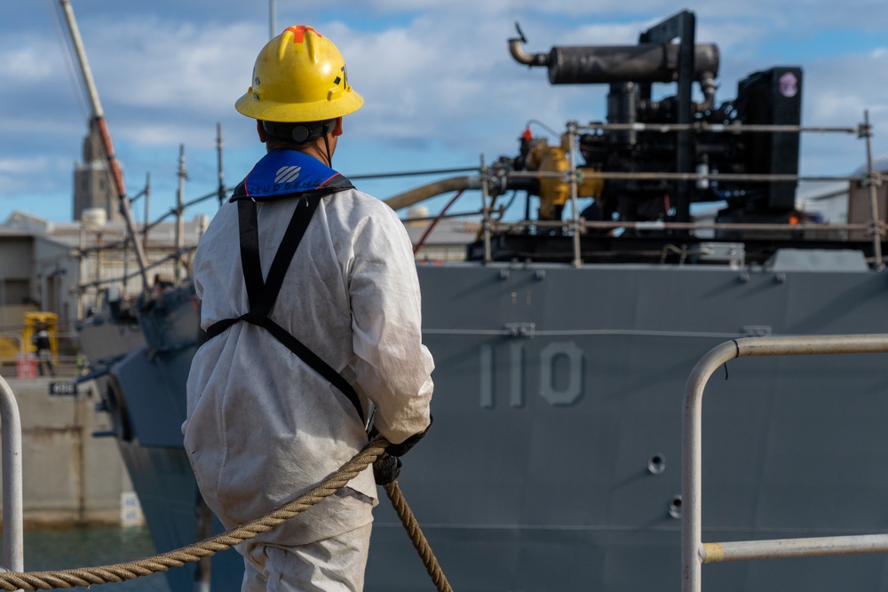 Pearl Harbor Naval Shipyard &amp; IMF Successfully Undocks USS William P. Lawrence (DDG-110)