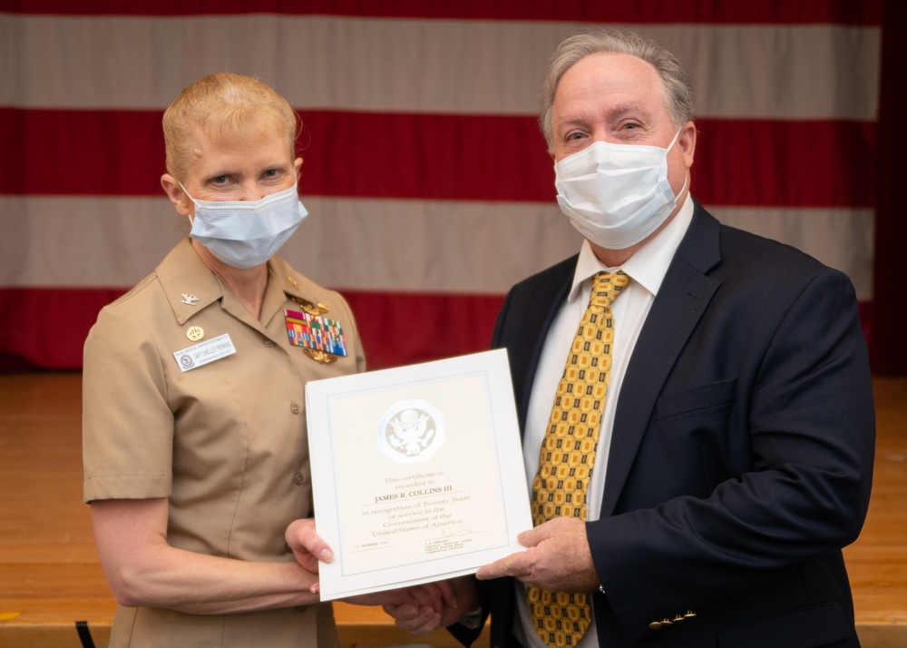 NMCP Recognizes Civilian Employees with LOS Awards
