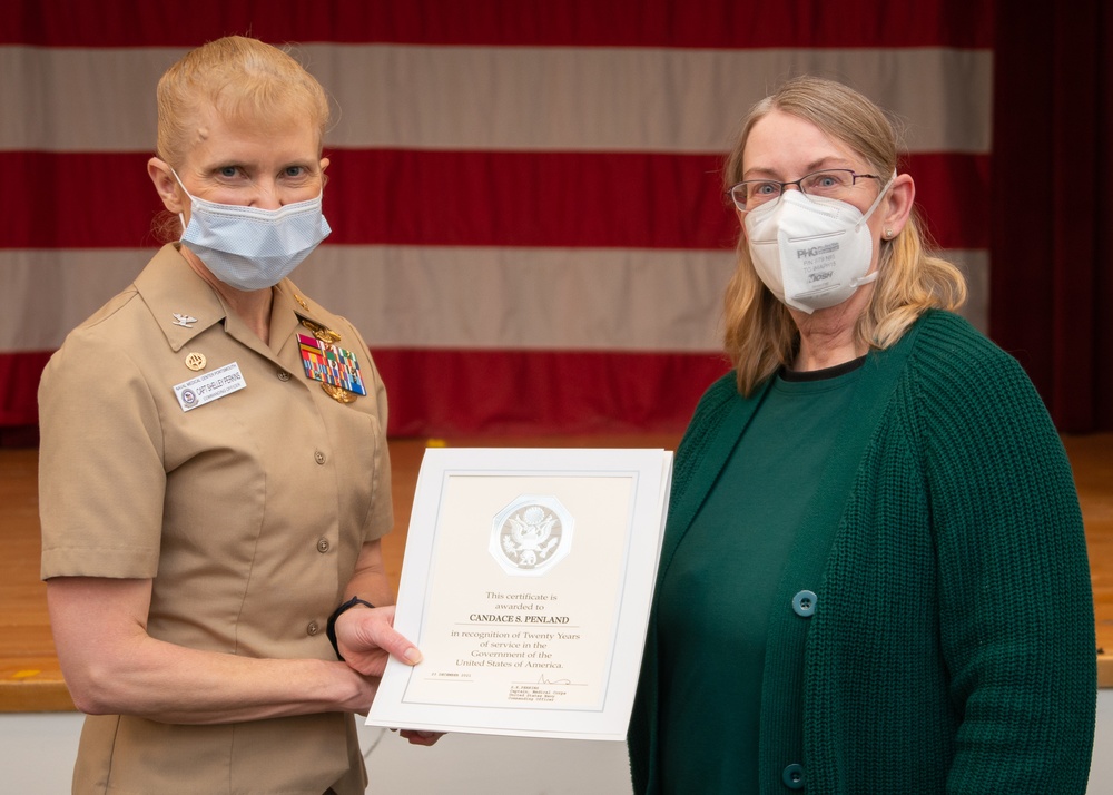 NMCP Recognizes Civilian Employees with LOS Awards