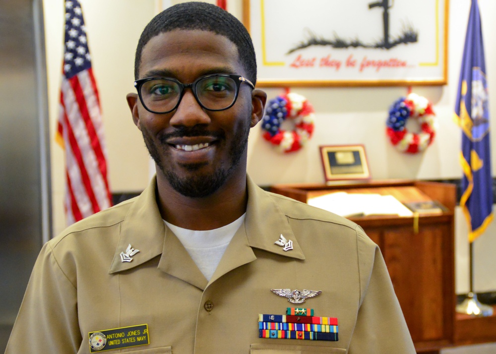 Flint Native Named Navy Recruiting Command National Support Person of the Year