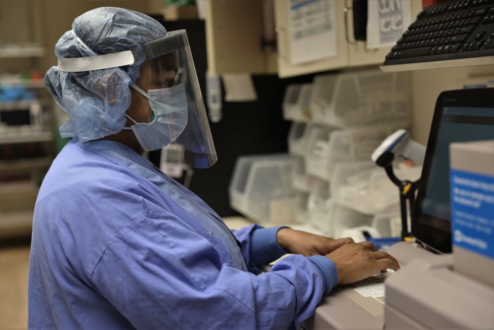 U.S. Air Force medical team joins Cleveland Clinic hospital staff’s fight against COVID in Cleveland, Ohio