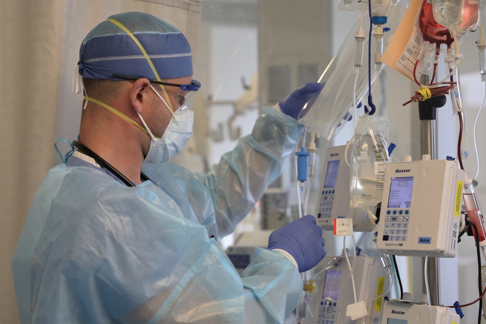 U.S. Air Force medical team joins Cleveland Clinic hospital staff’s fight against COVID in Cleveland, Ohio.