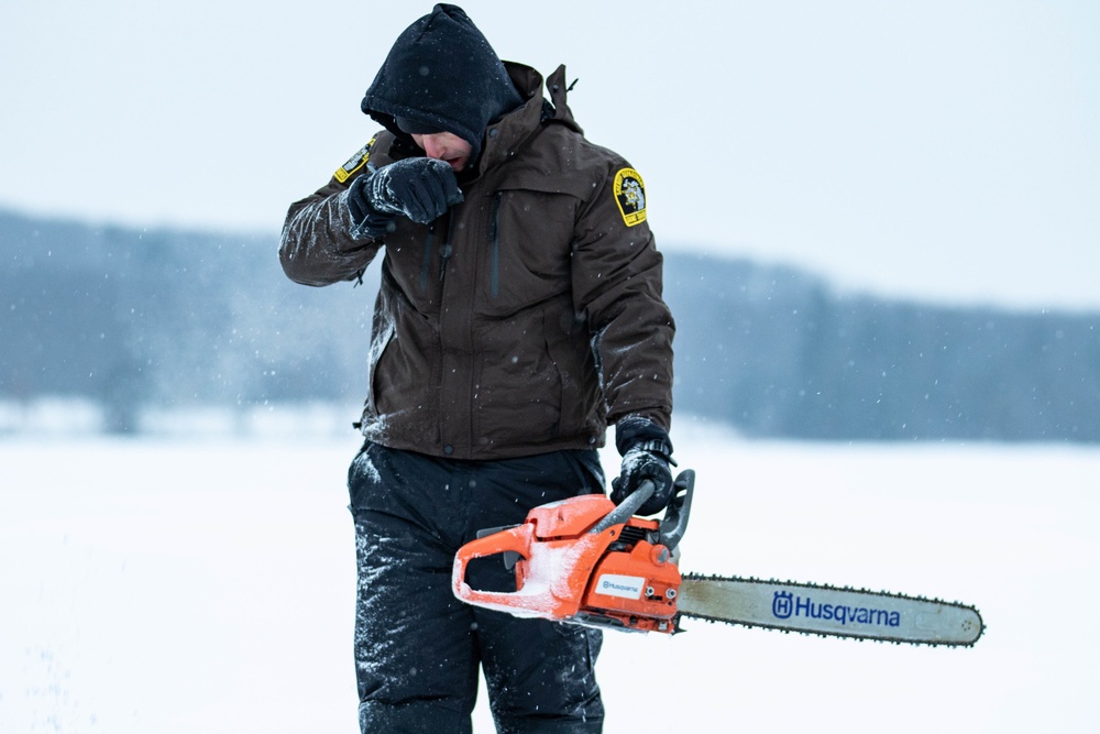 Chainsaw works on ice too
