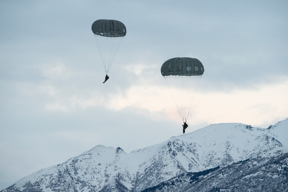 Air Force TACPs demonstrate Arctic capabilities during Exercise Polar Quake