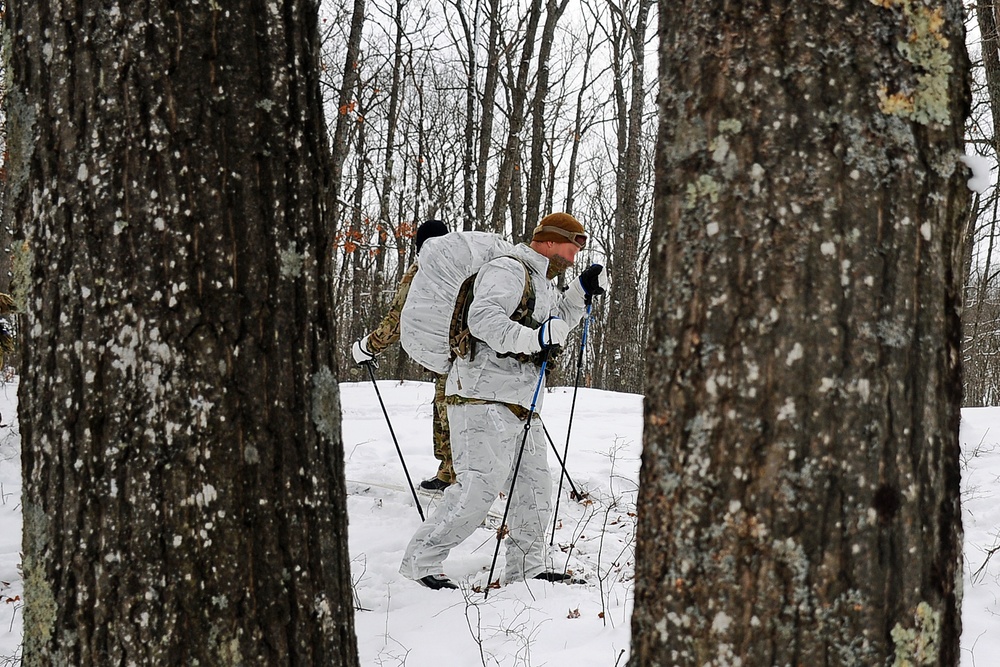 Special Forces Soldiers Conduct Ski Training in Northern Michigan