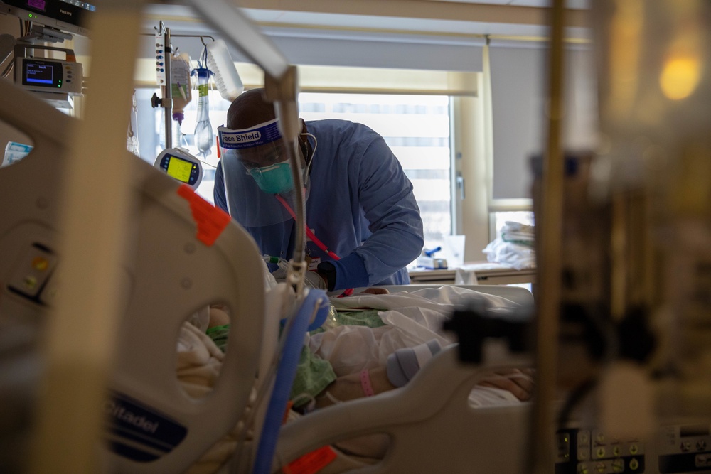 U.S. Army Military Medical Team Assists Lifespan Community Health Institute 