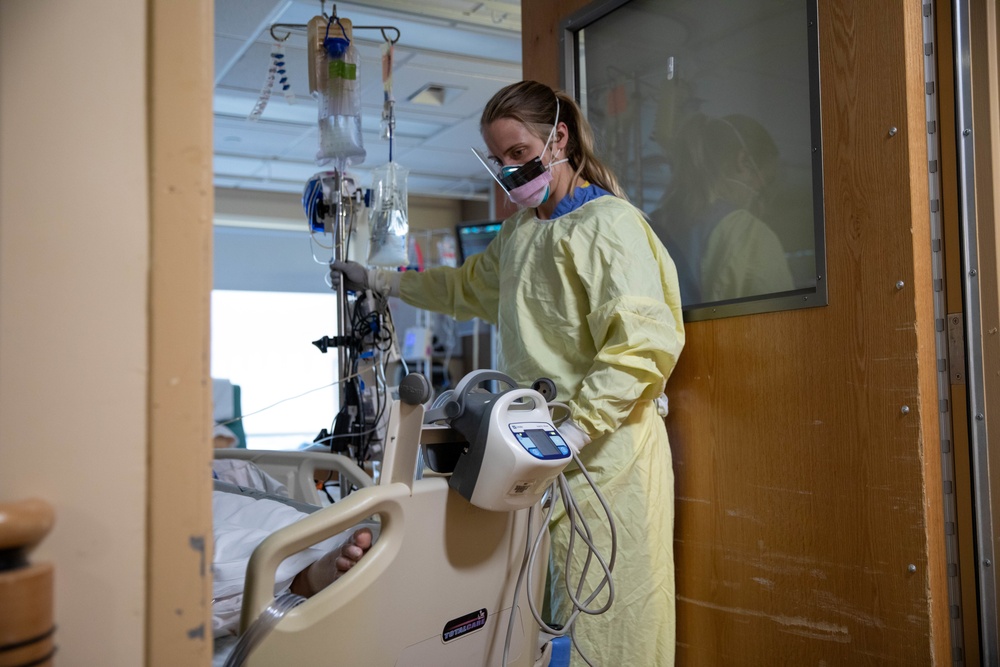 U.S. Army Military Medical Team Assists Lifespan Community Health Institute 