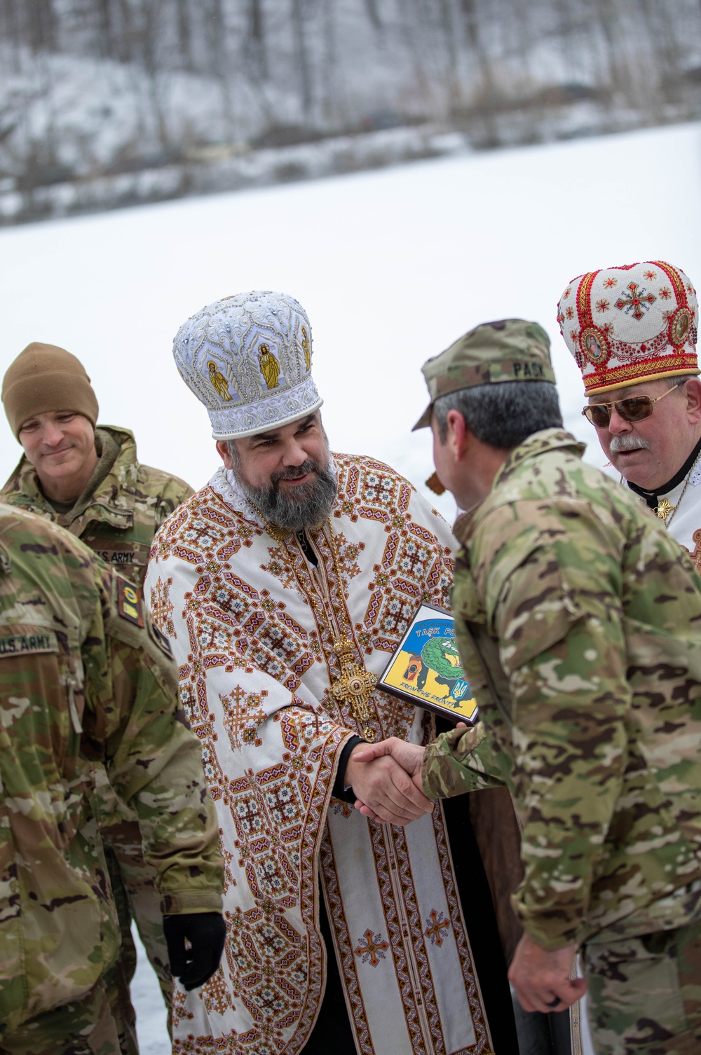 JMTG-U Soldiers take part in local Polar Plunge event
