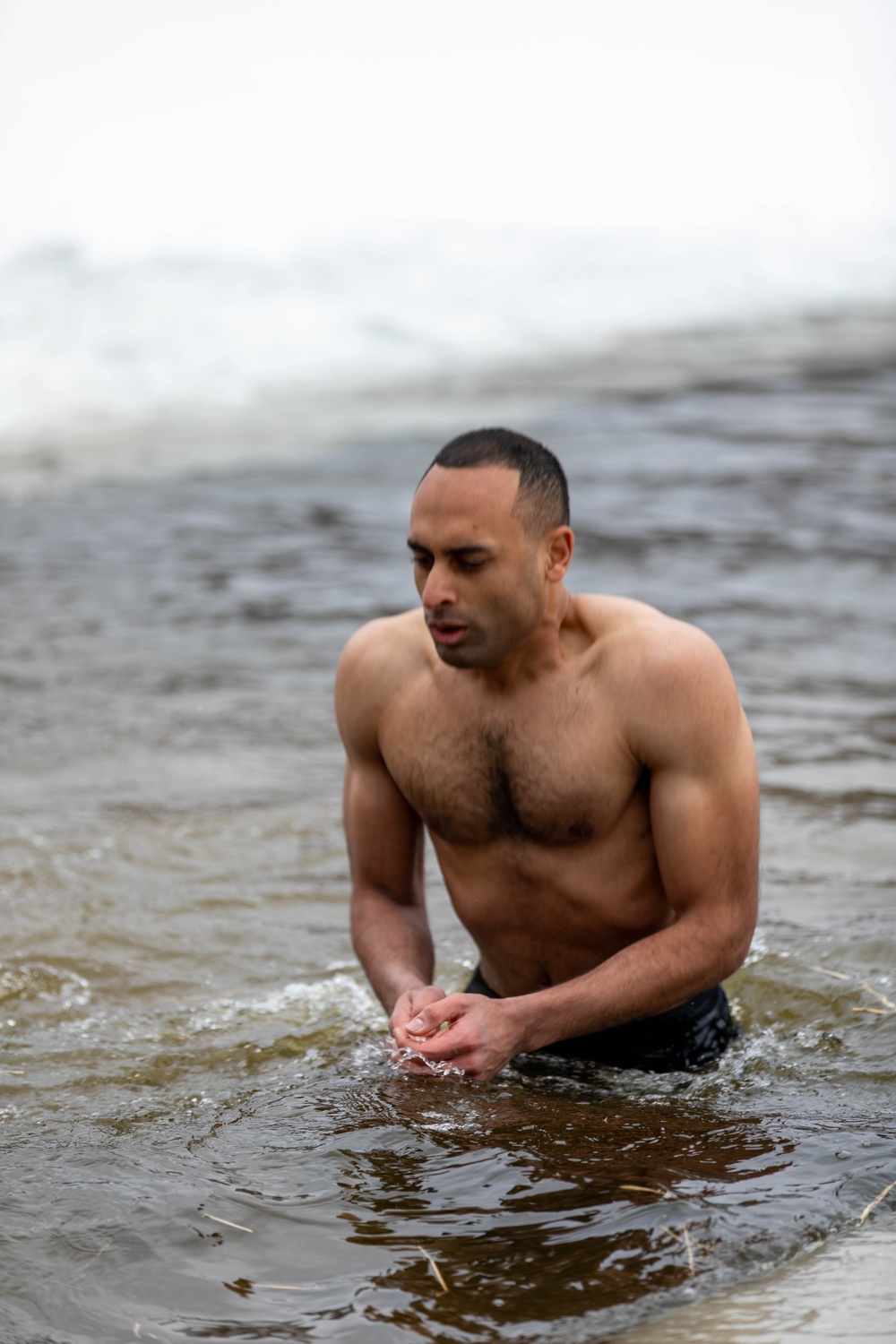 JMTG-U Soldiers take part in local Polar Plunge event