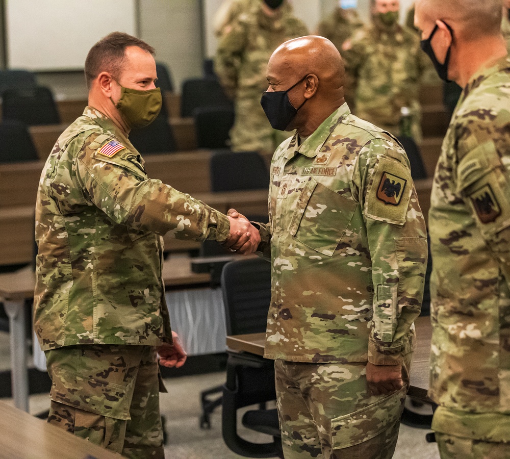 National Guard Leaders Visit Kentucky Guardsmen