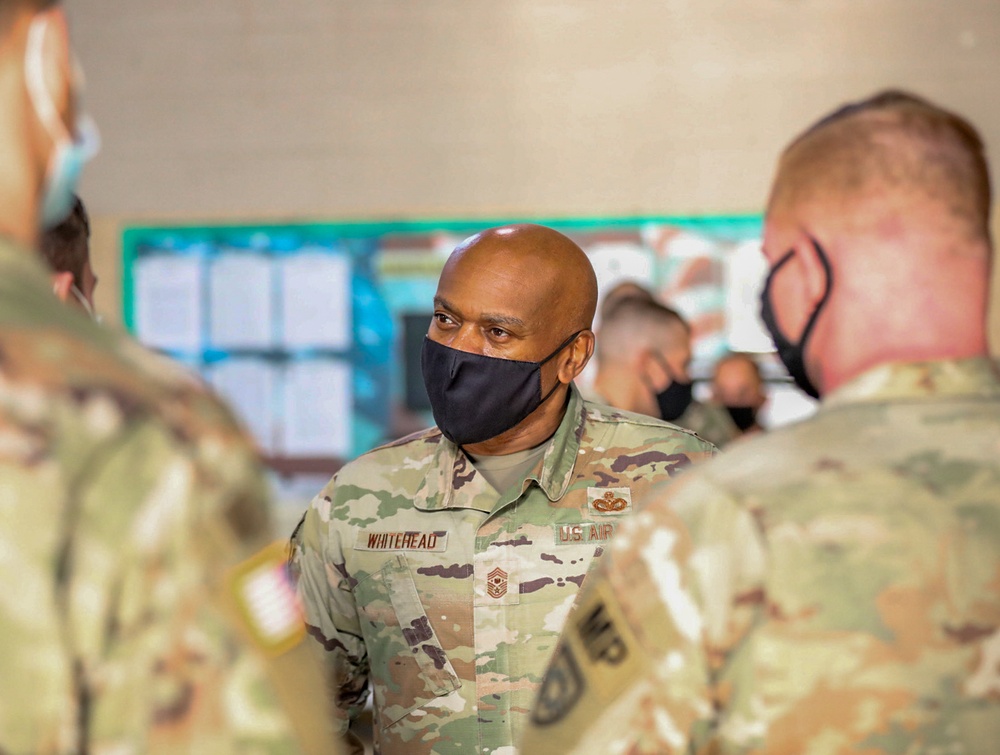 DVIDS - Images - National Guard Leaders Visit Kentucky Guardsmen [Image ...