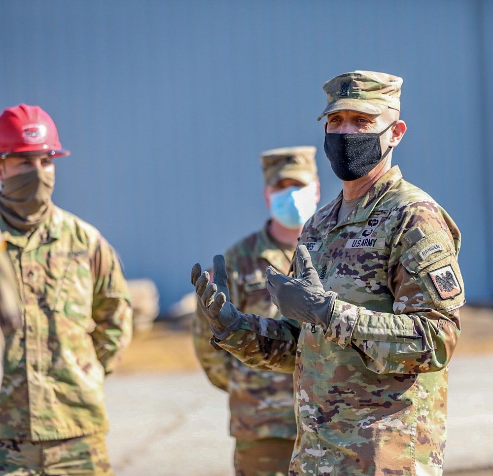 National Guard Leaders Visit Kentucky Guardsmen
