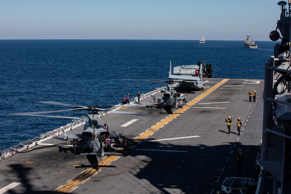 USS Kearsarge conducts flight operations during COMPTUEX