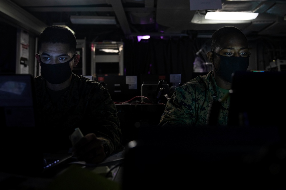 22nd Marine Expeditionary Force Trains Aboard USS Arlington