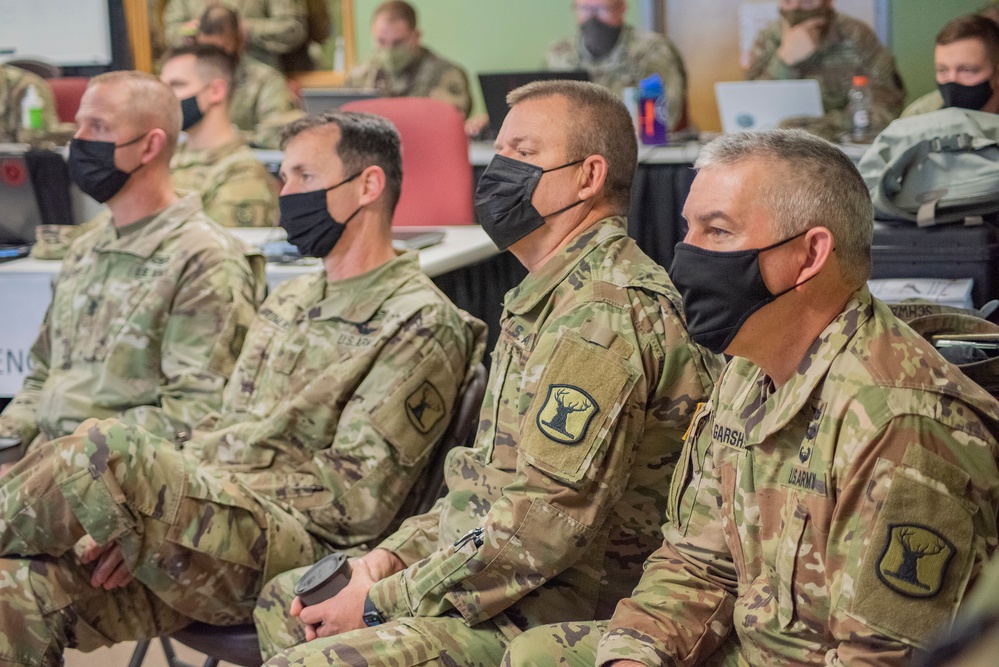 Idaho National Guard leaders visit 116th Cavalry Brigade Combat Team Soldiers during pre-mobilization training