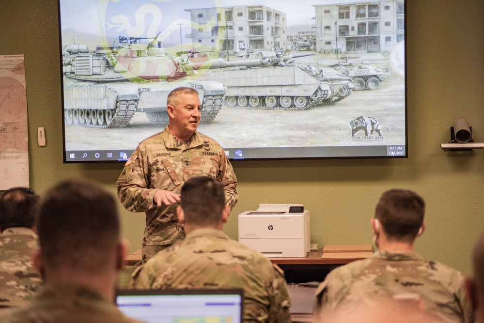 Idaho National Guard leaders visit 116th Cavalry Brigade Combat Team Soldiers during pre-mobilization training