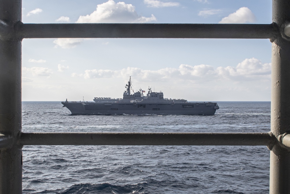 USS America (LHA 6) Conducts Formation Exercise With U.S. Pacific Fleet