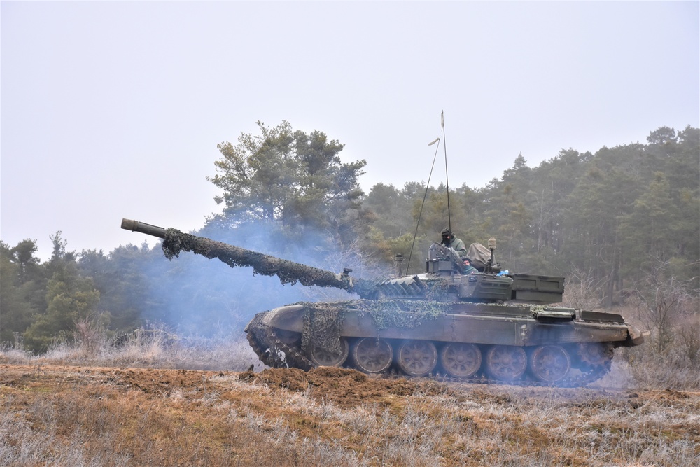 Slovenian troops perform tank operations during Allied Spirit 22