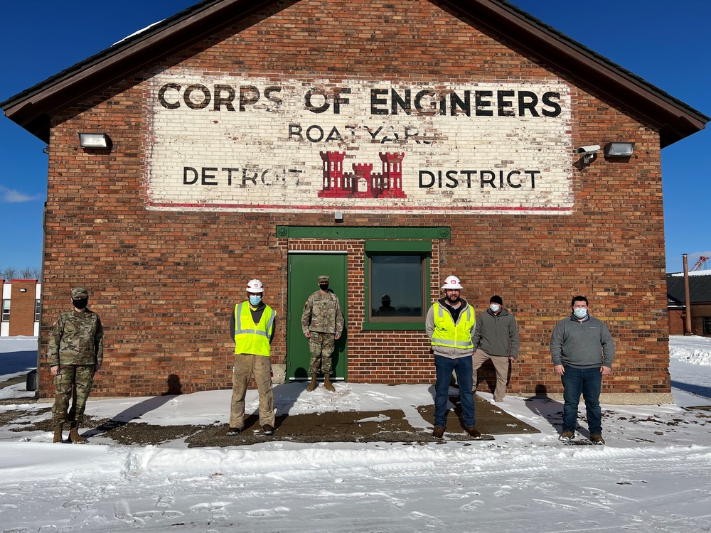Col. Peeples visits the Detroit District