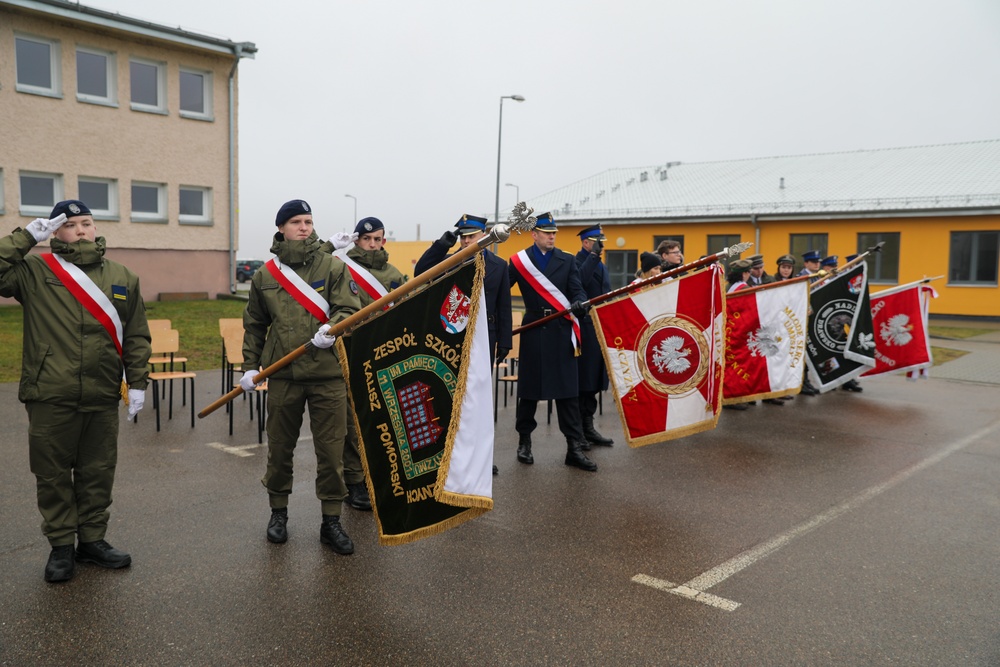 Polish Armed Forces Conduct Ceremony to Mark Change of Command and Honor Col. Gmurski's Retirement