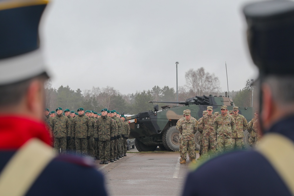 Polish Armed Forces Conduct Ceremony to Mark Change of Command and Honor Col. Gmurski's Retirement