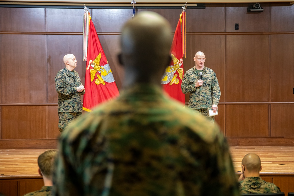 38th Commandant of the Marine Corps visits Marine Forces Reserve leadership and Marines; discusses force design, talent management, and retention in a town hall