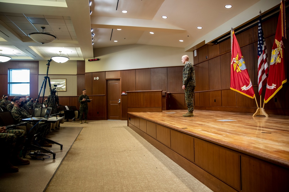 38th Commandant of the Marine Corps visits Marine Forces Reserve leadership and Marines; discusses force design, talent management, and retention in a town hall