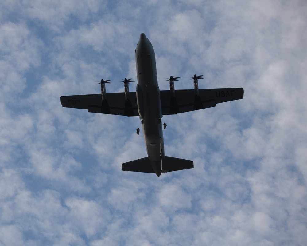 Rhode Island National Guard Airborne Training