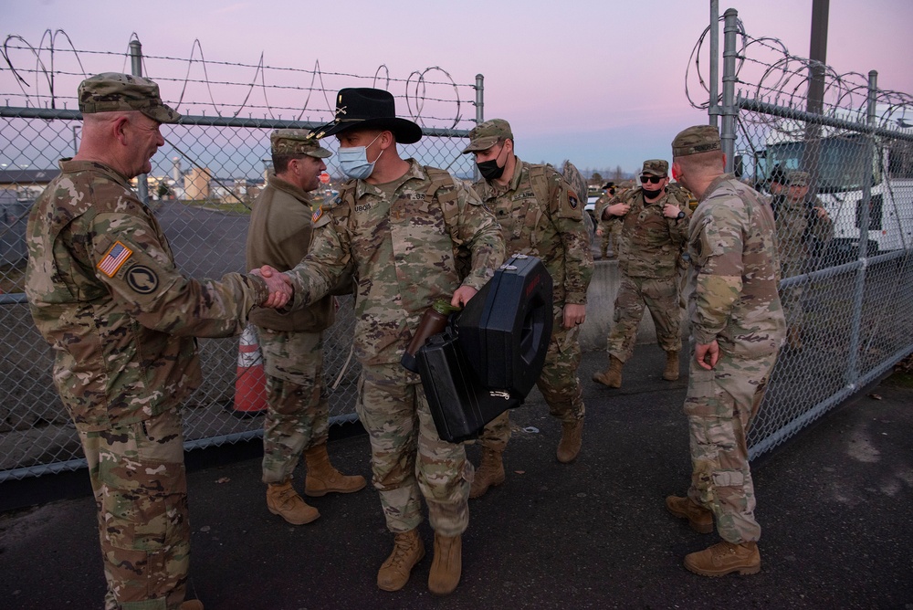 Oregon Soldiers return from Poland