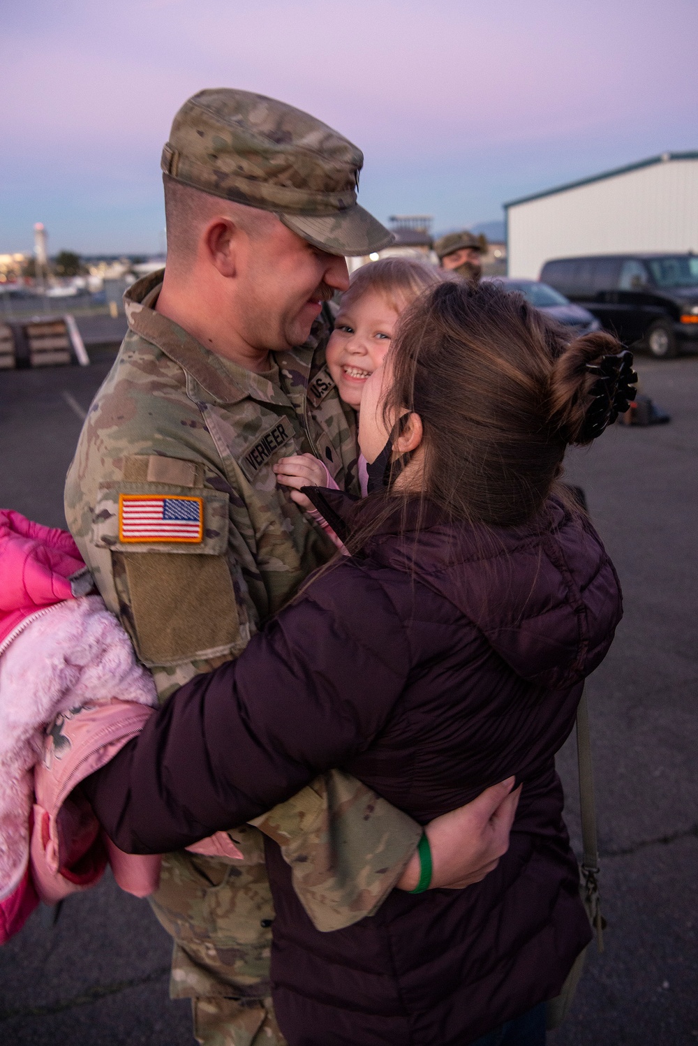 Oregon Soldiers return from Poland