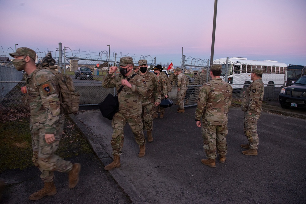 Oregon Soldiers return from Poland