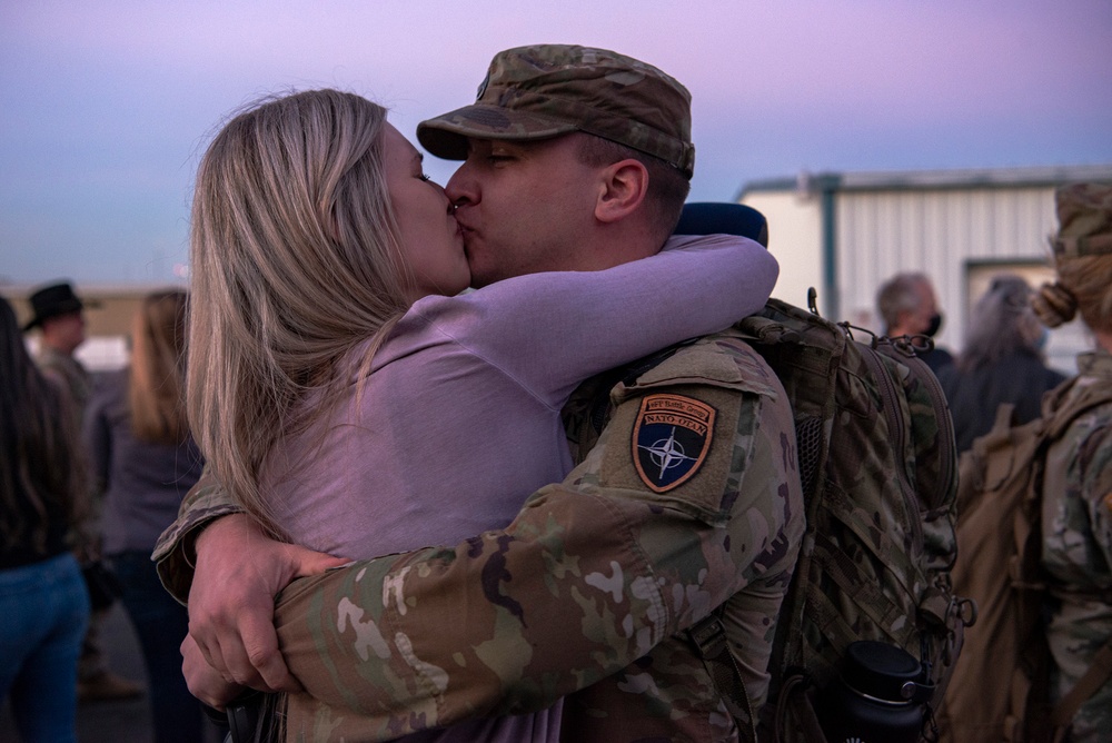 Oregon Soldiers return from Poland