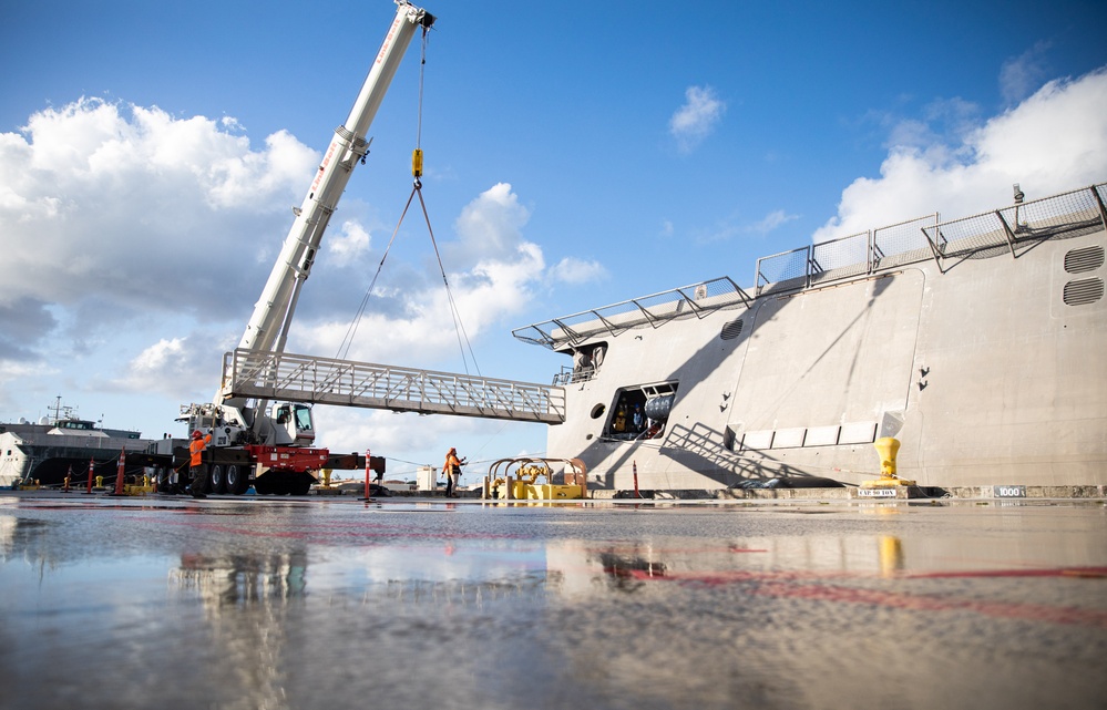 USS Tulsa Conducts Berth Shift