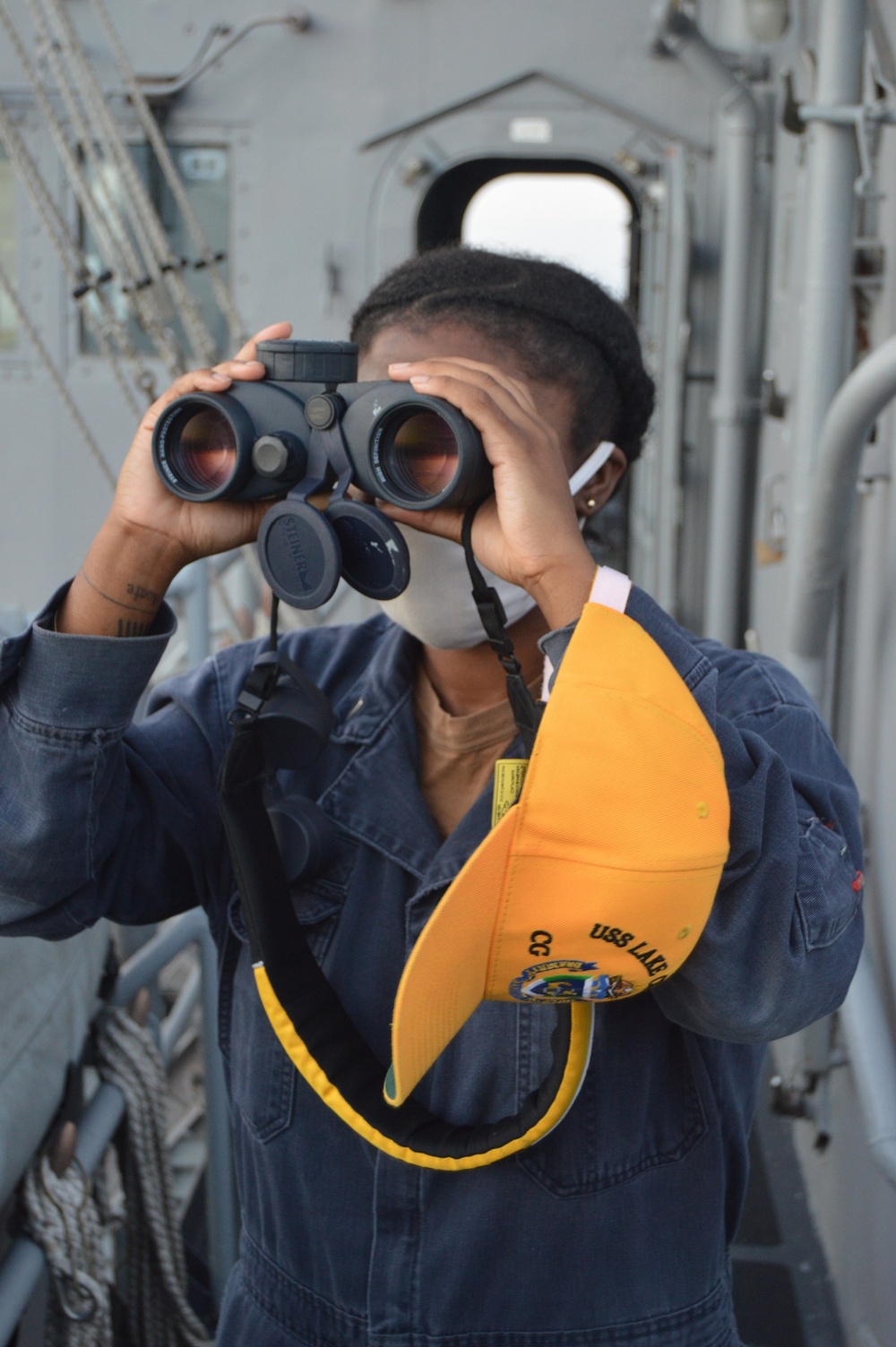 USS Lake Champlain transits the Balabac Strait