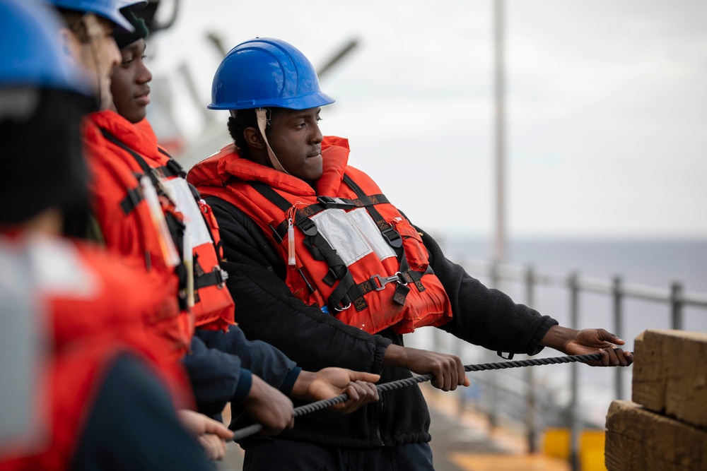 Kearsarge Takes Part in COMTUEX