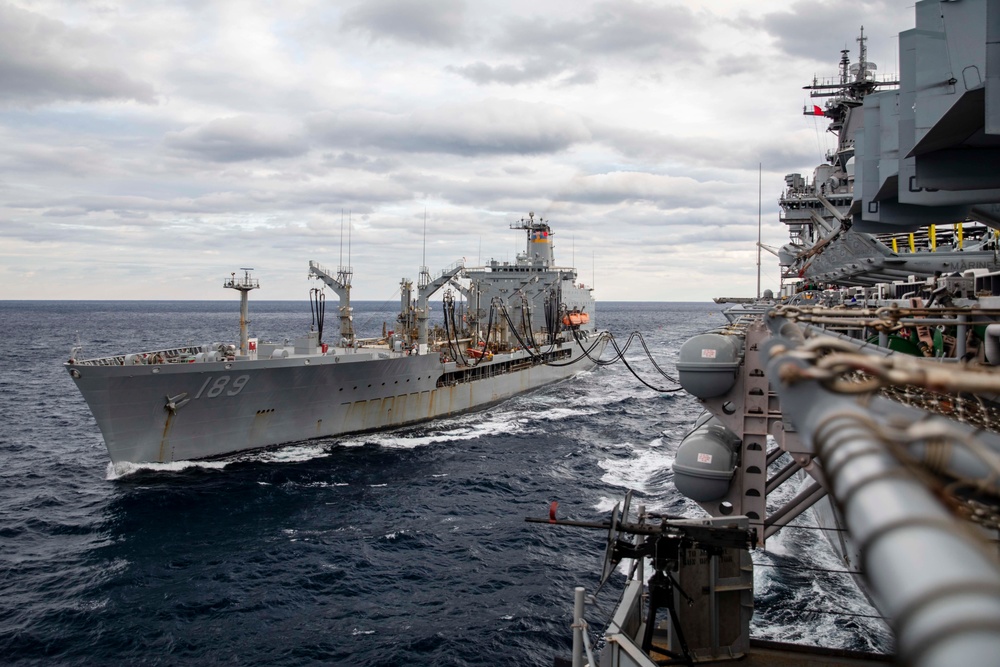 Kearsarge Takes Part in COMTUEX