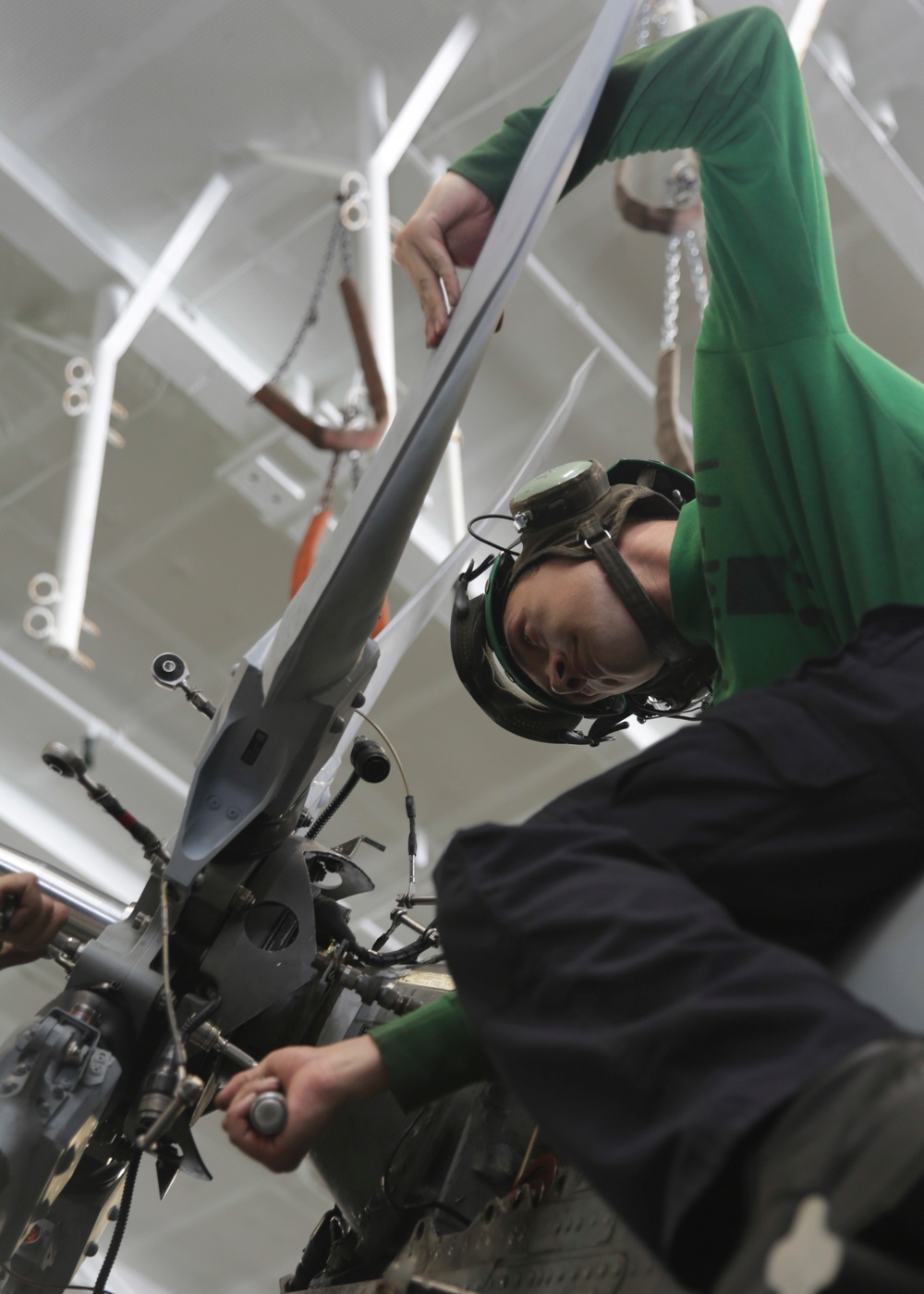 Abraham Lincoln conducts aircraft maintenance