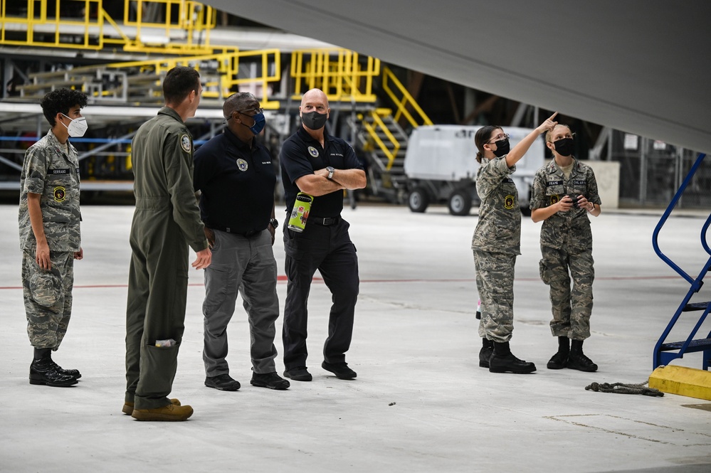 Hawaii Civil Air Patrol tours 15th OG C-17