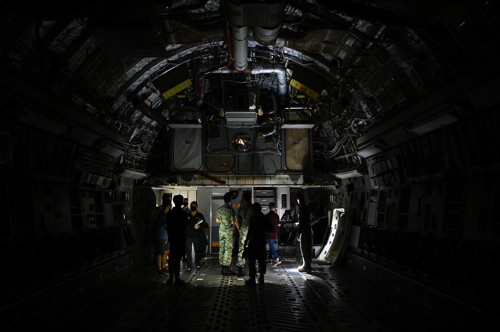 Hawaii Civil Air Patrol tours 15th OG C-17