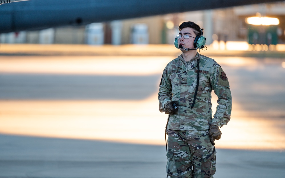 Ensuring global deterrence through dusk operations